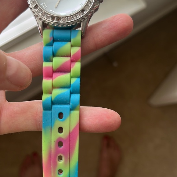 Vintage watch face some rhinestones have fallen out needs battery - Picture 4 of 5